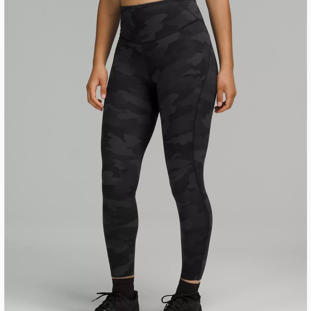 NWT Base pace running Lululemon 25" leggings size 10